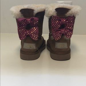 Toddler, bow UGG boots
